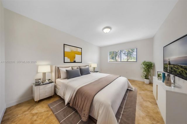 7480 Miami Lakes Dr G105, Miami Lakes, FL 33014