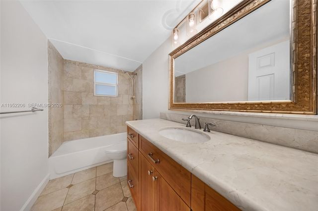 7480 Miami Lakes Dr G105, Miami Lakes, FL 33014