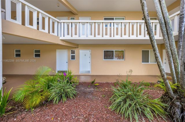 7480 Miami Lakes Dr G105, Miami Lakes, FL 33014