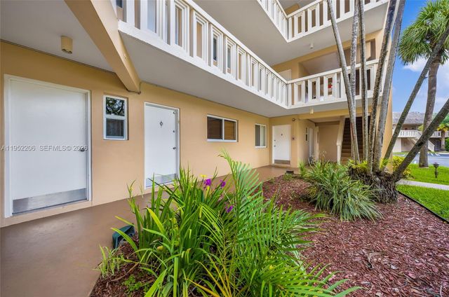 7480 Miami Lakes Dr G105, Miami Lakes, FL 33014