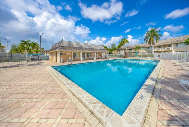 7480 Miami Lakes Dr G105, Miami Lakes, FL 33014