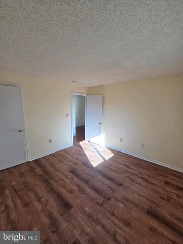 5012 RAVENS CREST DR, Plainsboro, NJ 08536