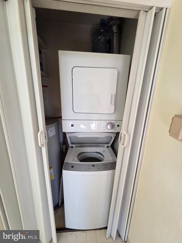 5012 RAVENS CREST DR, Plainsboro, NJ 08536