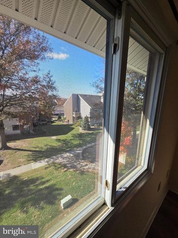 5012 RAVENS CREST DR, Plainsboro, NJ 08536