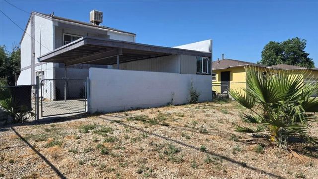 1098 W 9th, San Bernardino, CA 92411