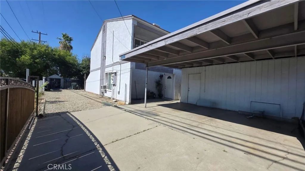 1098 W 9th, San Bernardino, CA 92411
