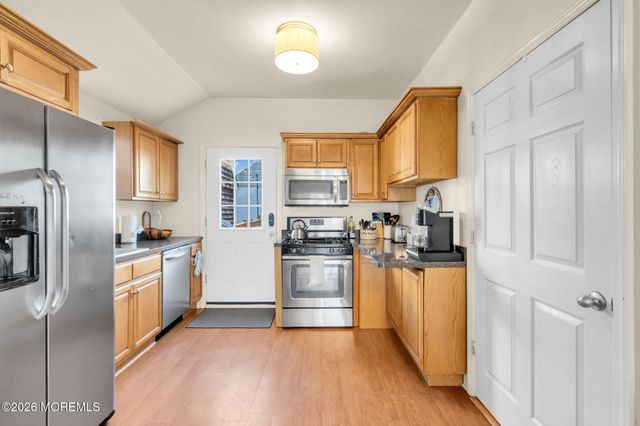 21 Center Street, Sea Bright, NJ 07760