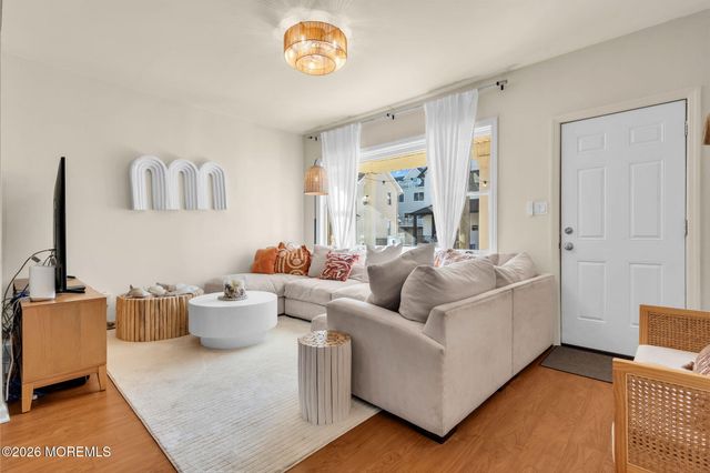 21 Center Street, Sea Bright, NJ 07760