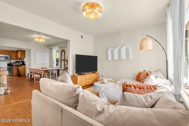 21 Center Street, Sea Bright, NJ 07760