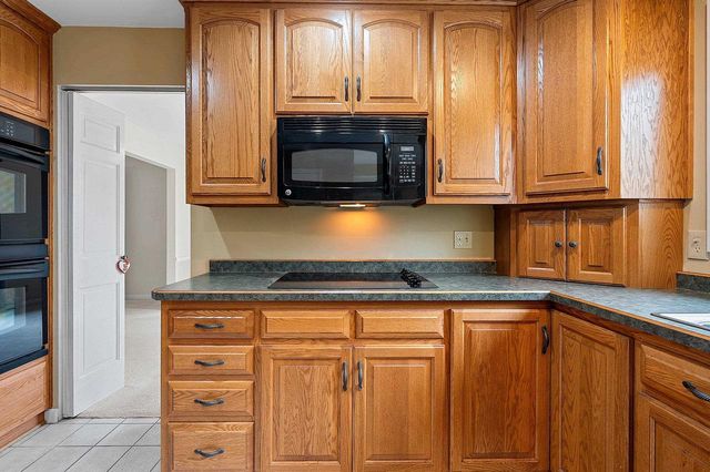 1909 N NICHOLAS STREET, Appleton, WI 54914