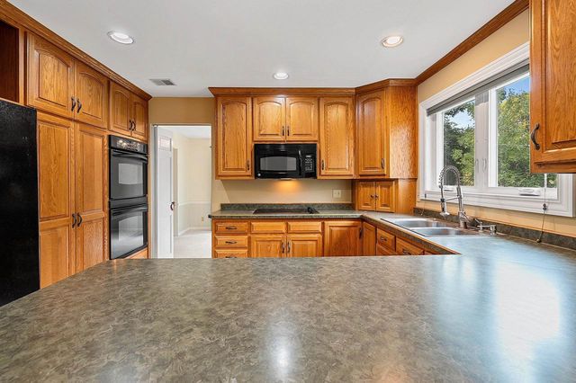 1909 N NICHOLAS STREET, Appleton, WI 54914