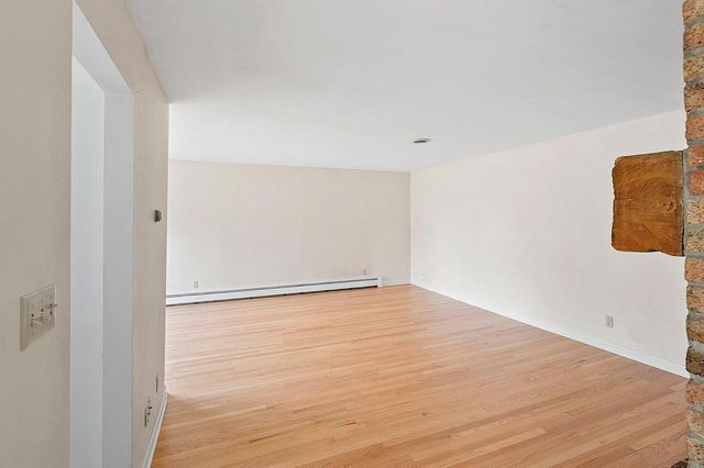 1909 N NICHOLAS STREET, Appleton, WI 54914