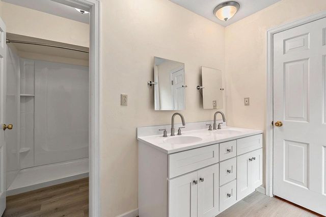 1909 N NICHOLAS STREET, Appleton, WI 54914