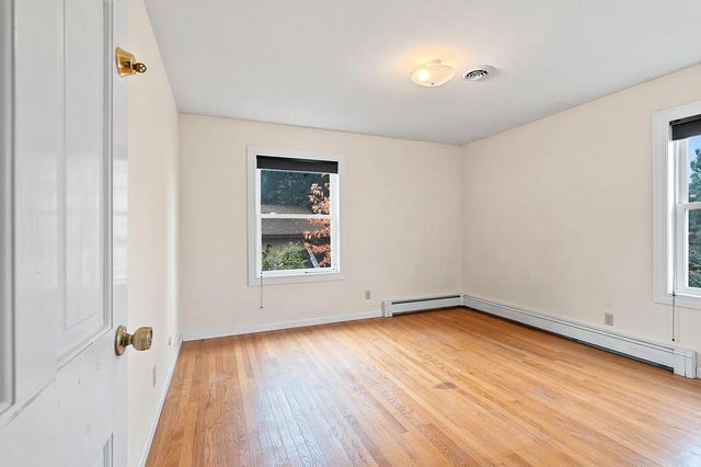 1909 N NICHOLAS STREET, Appleton, WI 54914