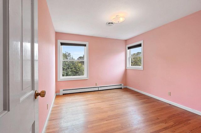 1909 N NICHOLAS STREET, Appleton, WI 54914