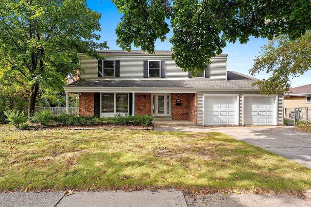 1909 N NICHOLAS STREET, Appleton, WI 54914