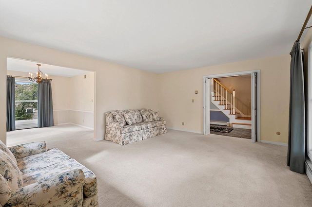 1909 N NICHOLAS STREET, Appleton, WI 54914