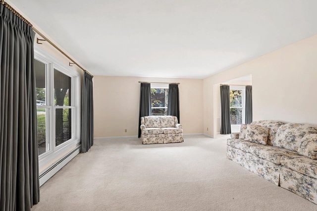 1909 N NICHOLAS STREET, Appleton, WI 54914