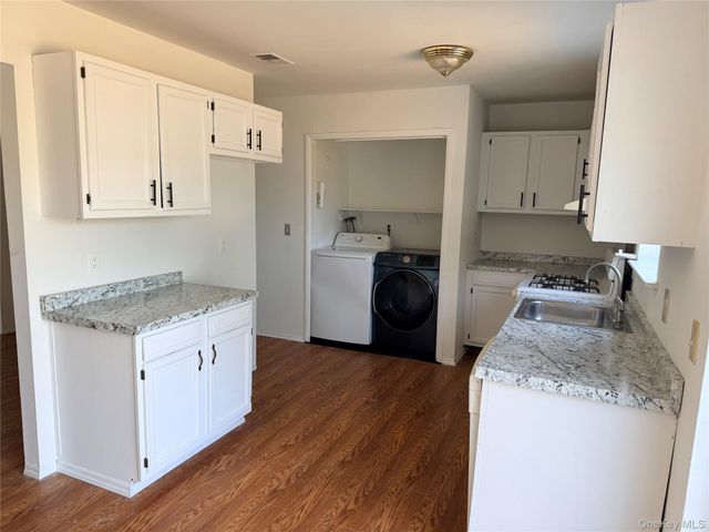 276 Temple Hill Road 906, New Windsor, NY 12553