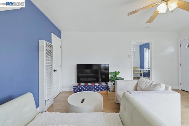 15289 Upton Ave, San Leandro, CA 94578