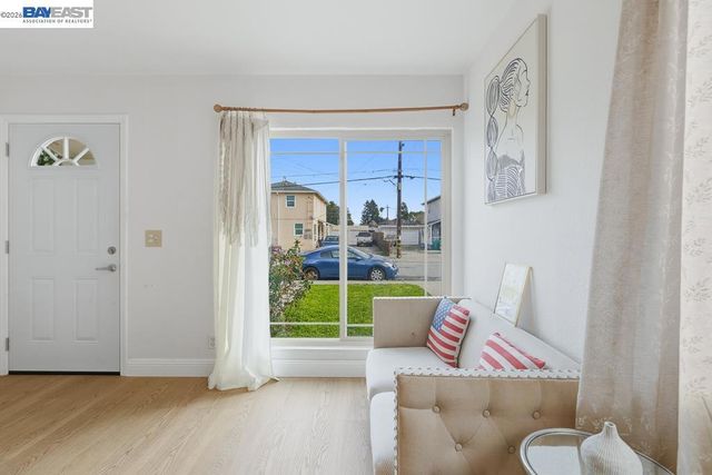 15289 Upton Ave, San Leandro, CA 94578