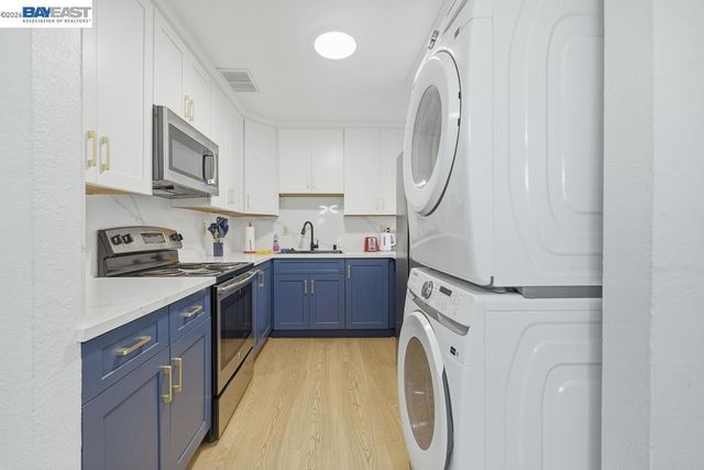 15289 Upton Ave, San Leandro, CA 94578