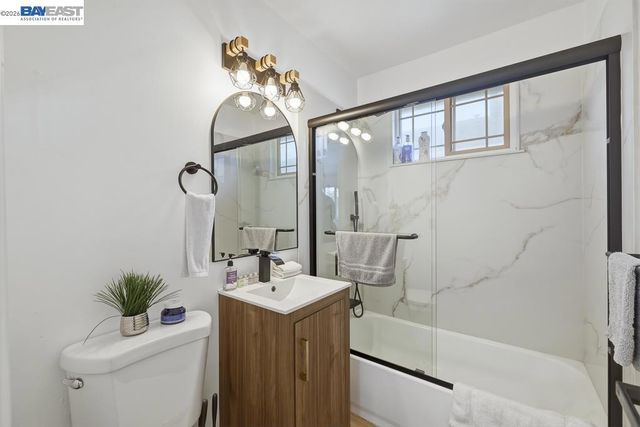 15289 Upton Ave, San Leandro, CA 94578