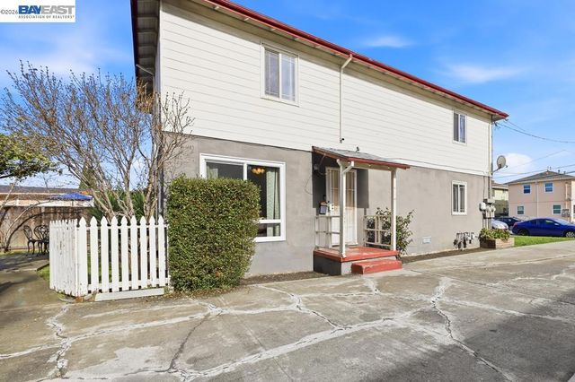 15289 Upton Ave, San Leandro, CA 94578