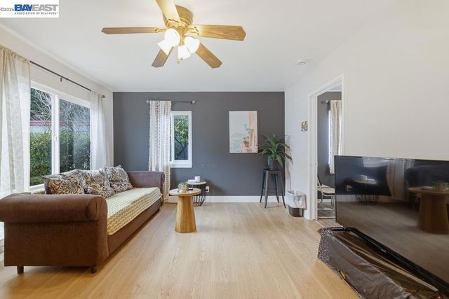 15289 Upton Ave, San Leandro, CA 94578