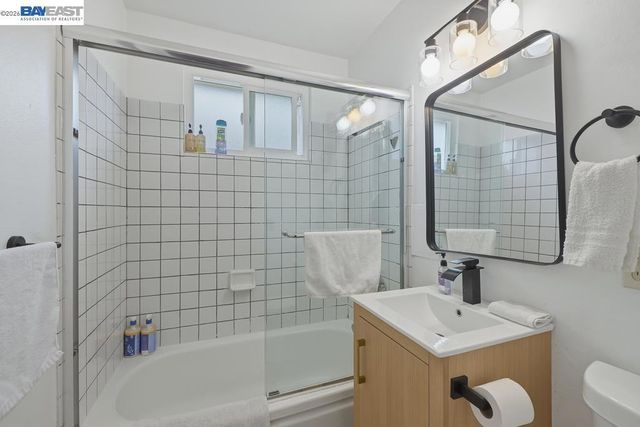 15289 Upton Ave, San Leandro, CA 94578