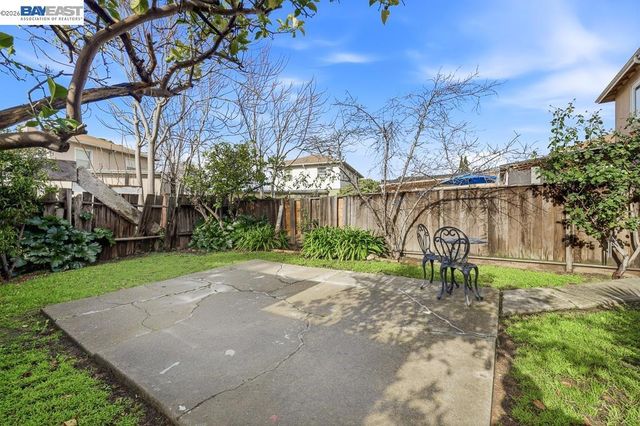 15289 Upton Ave, San Leandro, CA 94578