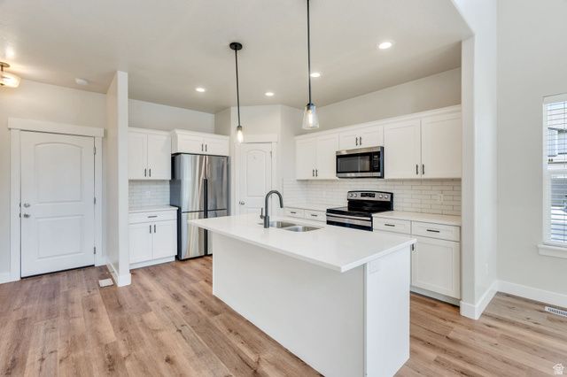 261 W 630 N, Vineyard, UT 84059