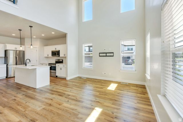 261 W 630 N, Vineyard, UT 84059