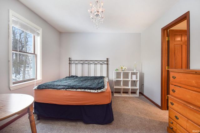 21793 Lodgepole Lane, Bristol, IN 46507