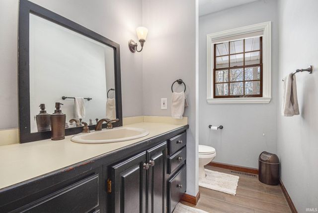 21793 Lodgepole Lane, Bristol, IN 46507