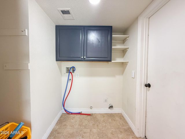 15851 N 24TH Avenue, Phoenix, AZ 85023