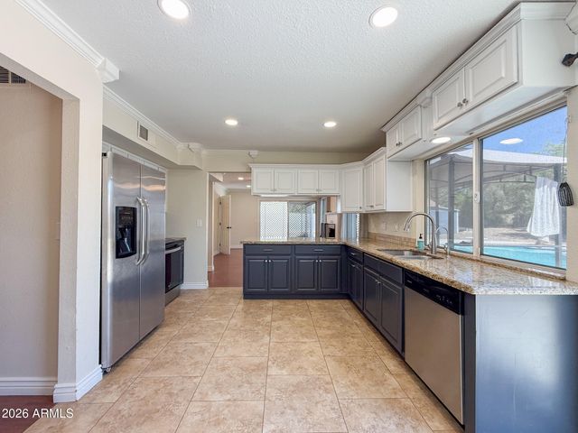 15851 N 24TH Avenue, Phoenix, AZ 85023