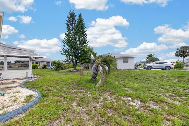 1743 COCO PALM CIRCLE, Sun City Center, FL 33573