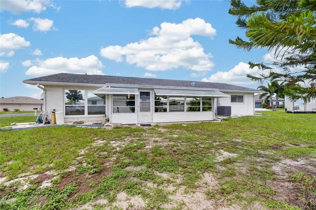1743 COCO PALM CIRCLE, Sun City Center, FL 33573
