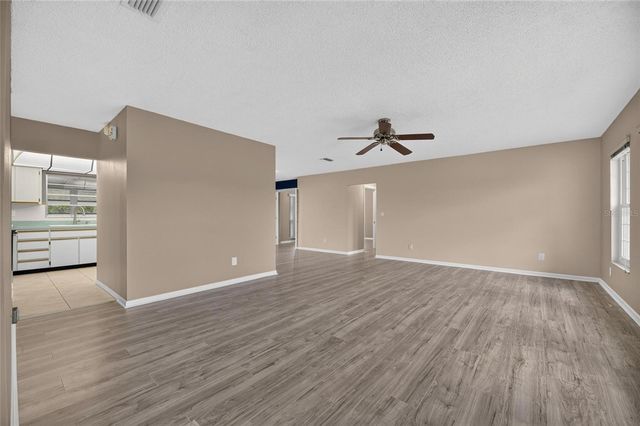 1743 COCO PALM CIRCLE, Sun City Center, FL 33573