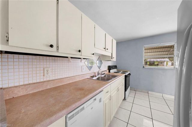 406 15th AVE, Cape Coral, FL 33909