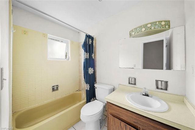 406 15th AVE, Cape Coral, FL 33909