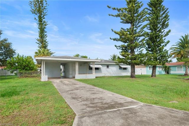 406 15th AVE, Cape Coral, FL 33909
