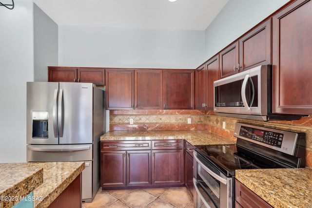 7173 W Dimming Star Drive, Tucson, AZ 85743