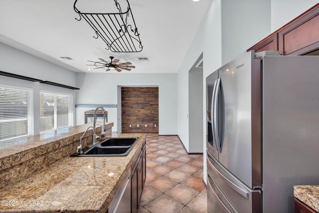 7173 W Dimming Star Drive, Tucson, AZ 85743