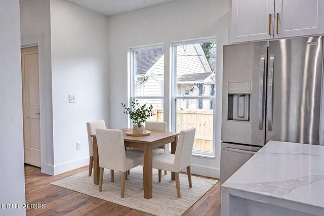 703 SW Redwine St, Knoxville, TN 37920