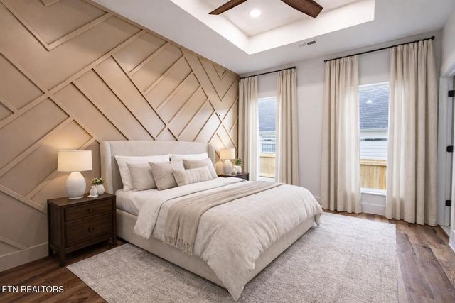 703 SW Redwine St, Knoxville, TN 37920