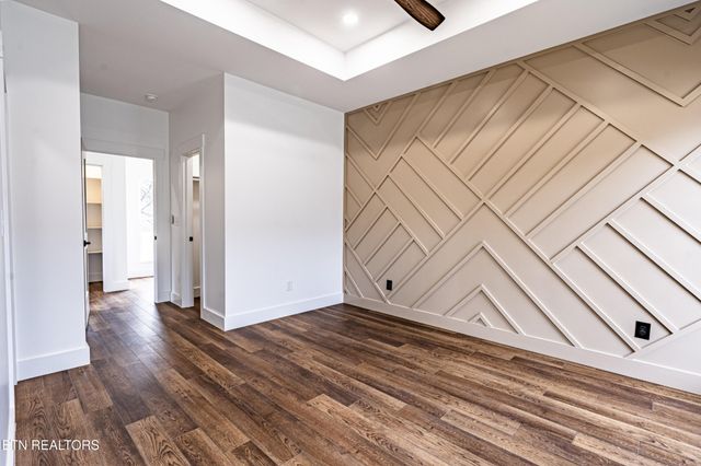 703 SW Redwine St, Knoxville, TN 37920