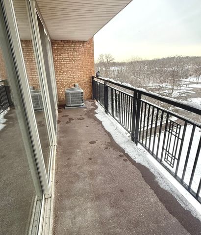 6010 Oakwood Drive 5D, Lisle, IL 60532