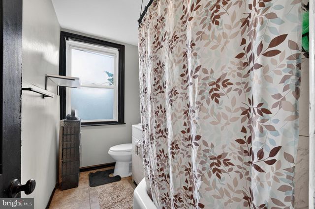 226 W LAVEER ST, Philadelphia, PA 19120